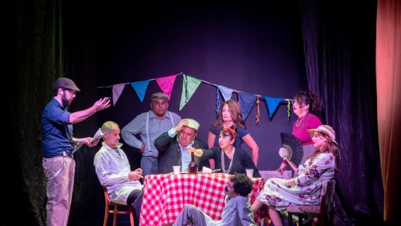 El taller de teatro Magnafama de Timbúes, brilló con la presentación de la obra 