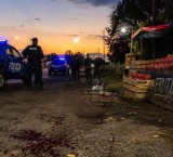 Una pelea de puesteros por la venta de frutillas terminó a los tiros en una ruta santafesina: tres heridos