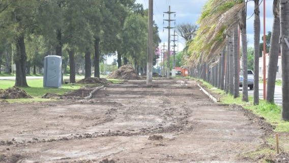 Puerto General San Martín amplía veredas y bicisendas en avenida Córdoba