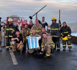 Combatían incendios mientras jugaba Argentina: la foto de los bomberos santafesinos que emocionó en las redes