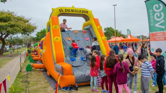 Villa Gobernador Gálvez celebra el Día de las Infancias con juegos gratuitos en el Parque Regional