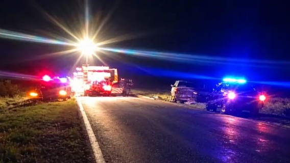 Horror en una ruta de Santa Fe: tres jóvenes murieron atropellados por una camioneta mientras cambiaban una rueda
