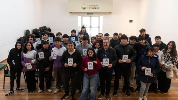 Timbúes abordó los desafíos de los jóvenes con una charla sobre toma de decisiones