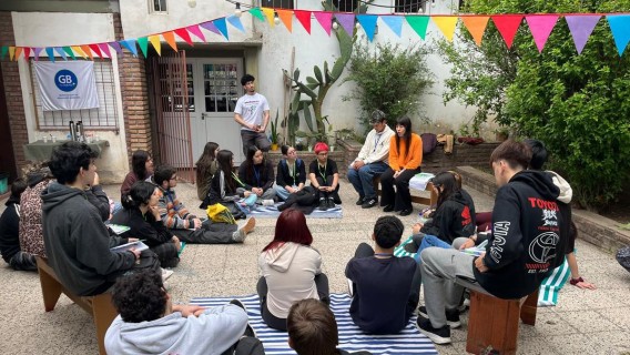 Granadero Baigorria: El laboratorio de poesía reunió a jóvenes bajo la propuesta 