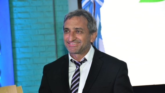 Ybarlucea desreguló aportes profesionales y reconfigura el esquema de habilitaciones del sector privado