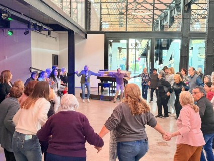 Tertulia para adultos mayores: música, humor y encuentro en Bellas Artes