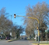 Desde mañana funcionará el nuevo semáforo de Avenida Perón y Balboa